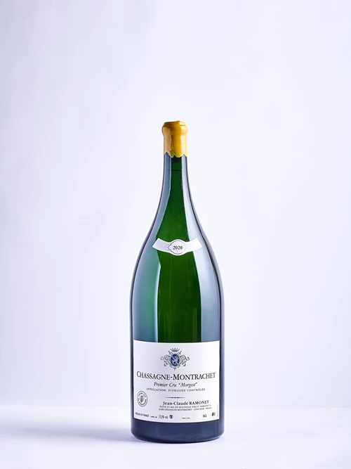Sold at Auction: 1 lot de 2 bouteilles : 1 Chartreuse Verte Les