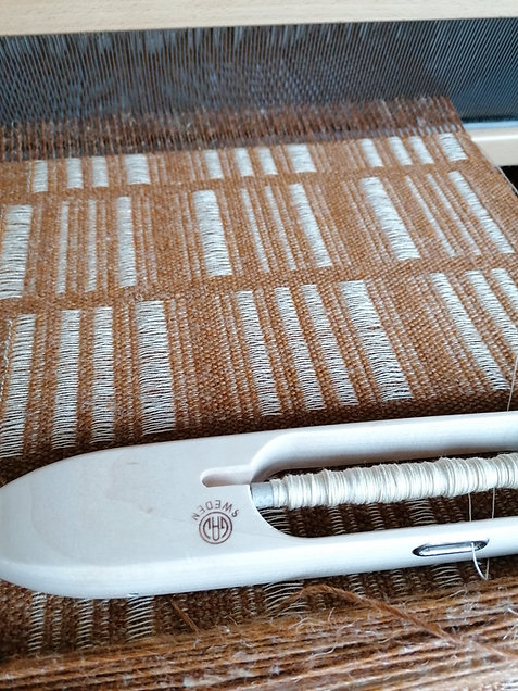 Vintage Biscuit mini_on the loom