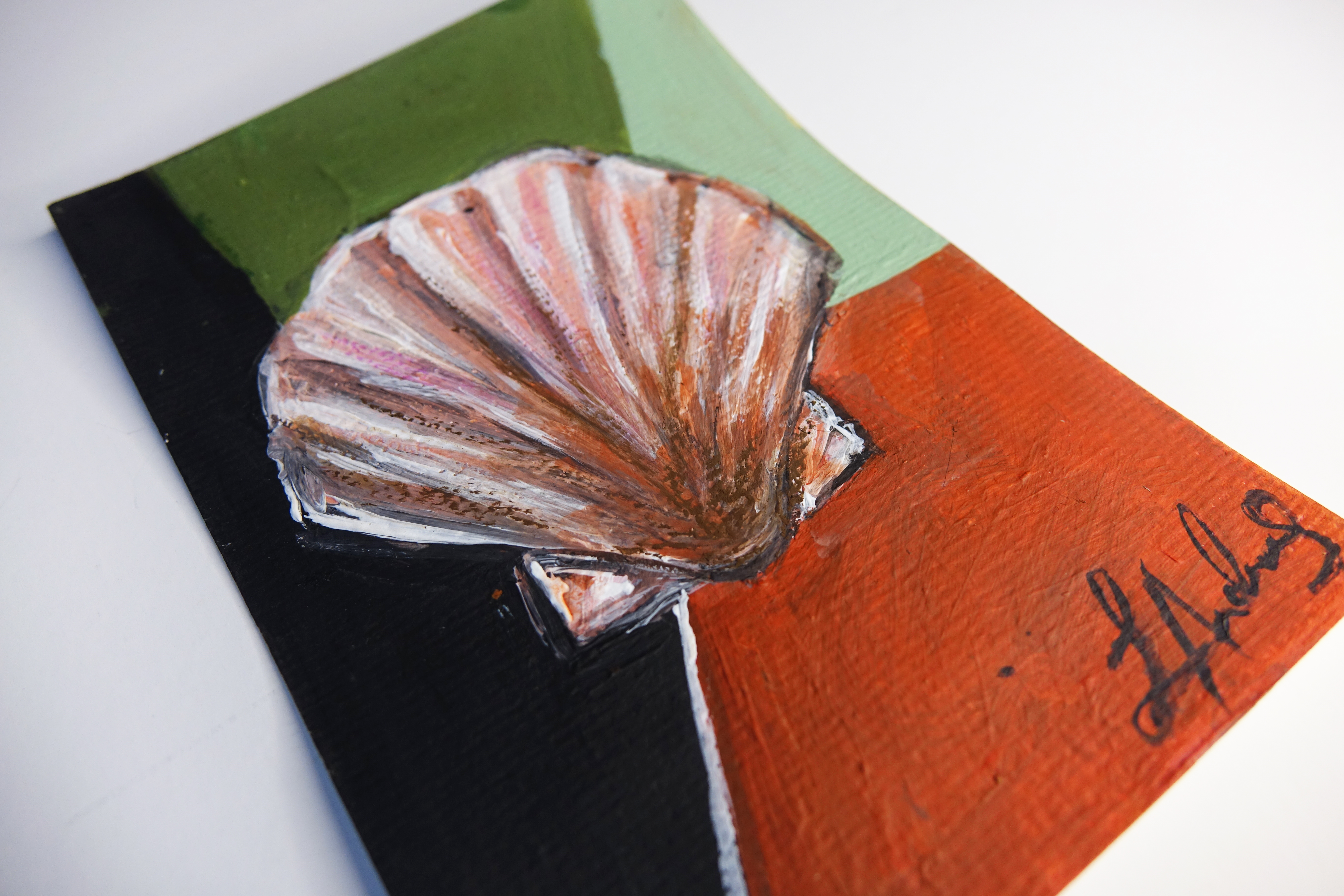 35. Layla Andrews - One Scallop in the Post - DETAIL