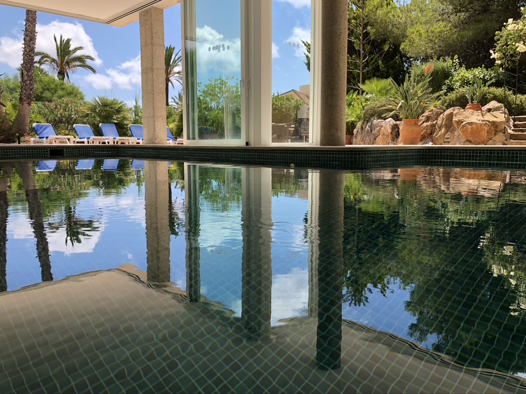 Pool reflection